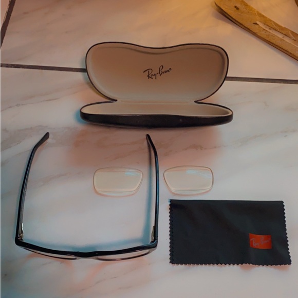 Ray-Ban Dark Frame Eyewear prescription glasses with original glass - Picture 3 of 7